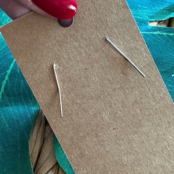 BOGO FREE RESIN BLUE EGG SHAPE DOT EARRINGS - Picture 6 of 8